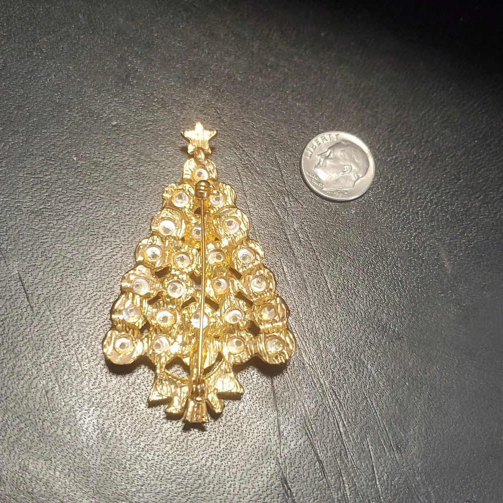 Gold and Pearl Christmas Tree Brooch JL8 I 6